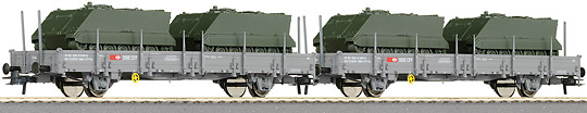 Set of 2 Flat cars loaded with armored personal cariers M113 of Swiss Army<br /><a href='images/pictures/Roco/45953.jpg' target='_blank'>Full size image</a>